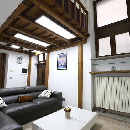 Loft Piazza Cavour Verceil Extérieur photo